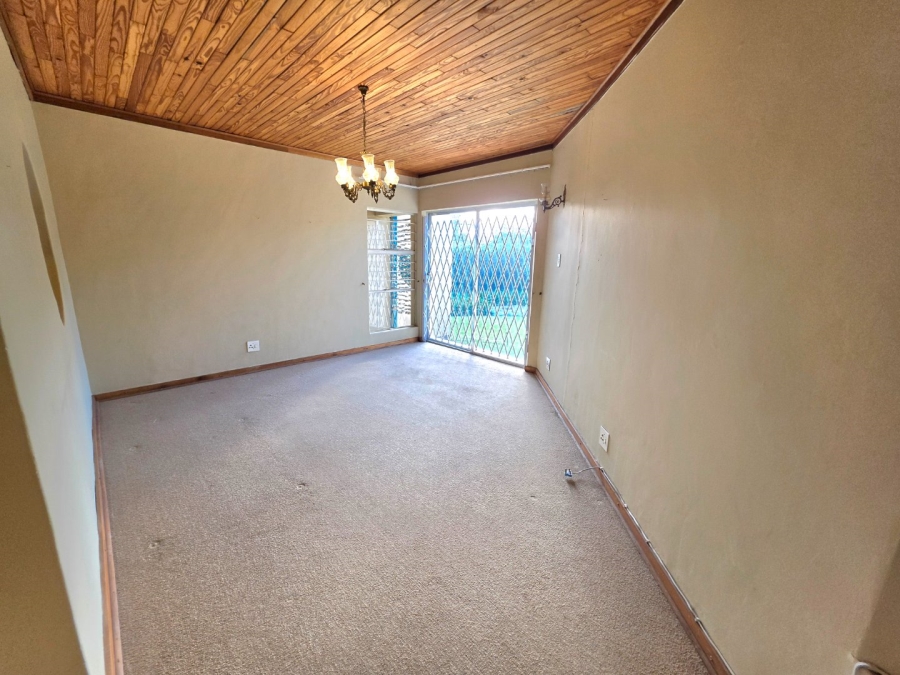 5 Bedroom Property for Sale in Panorama Free State